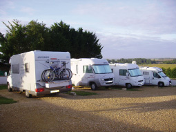 Aire de repos pour Camping car Mirebeau en Poitou
