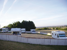 Aire de repos pour Camping car Mirebeau en Poitou